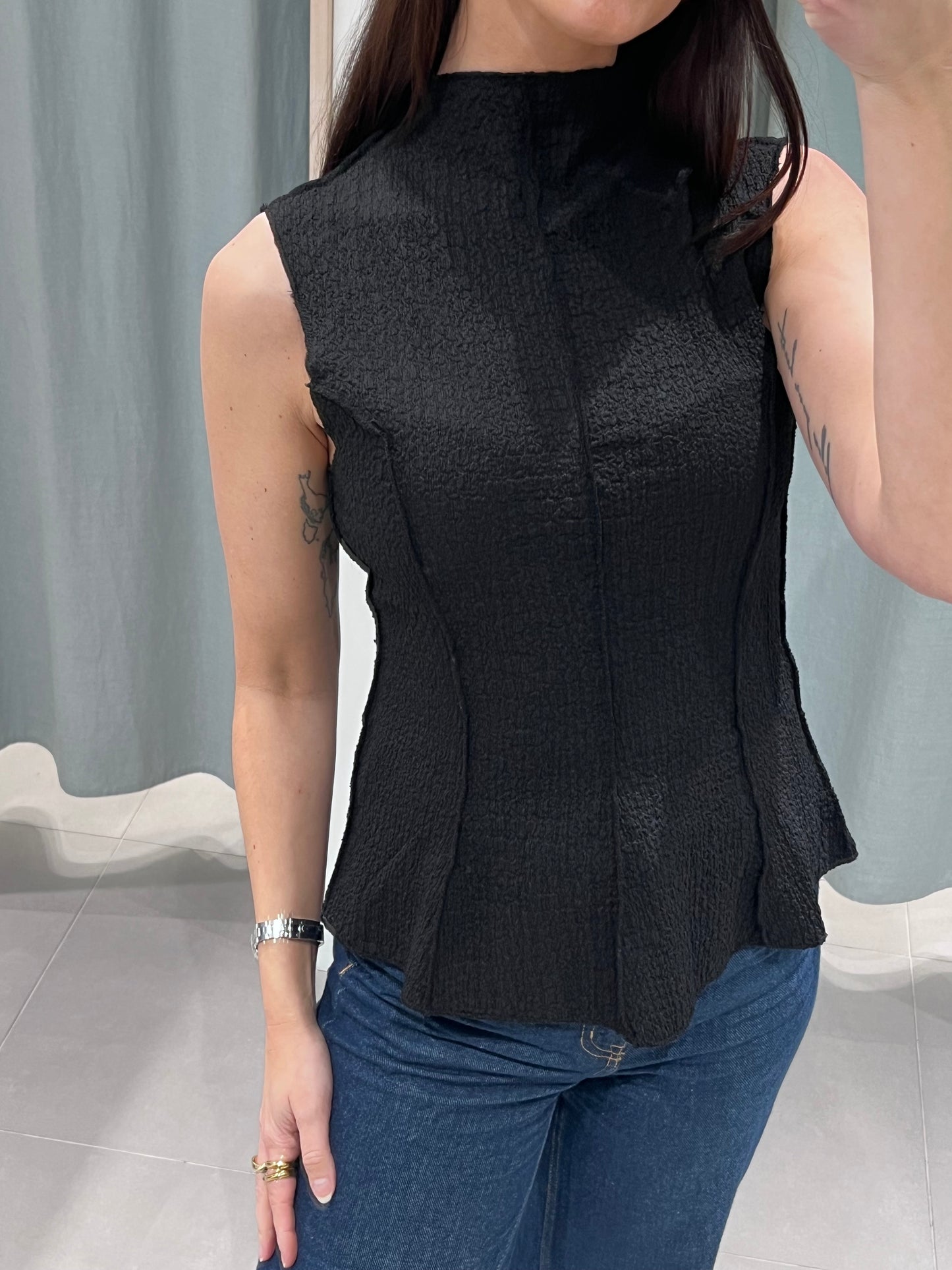 VMTHANA Top - Black