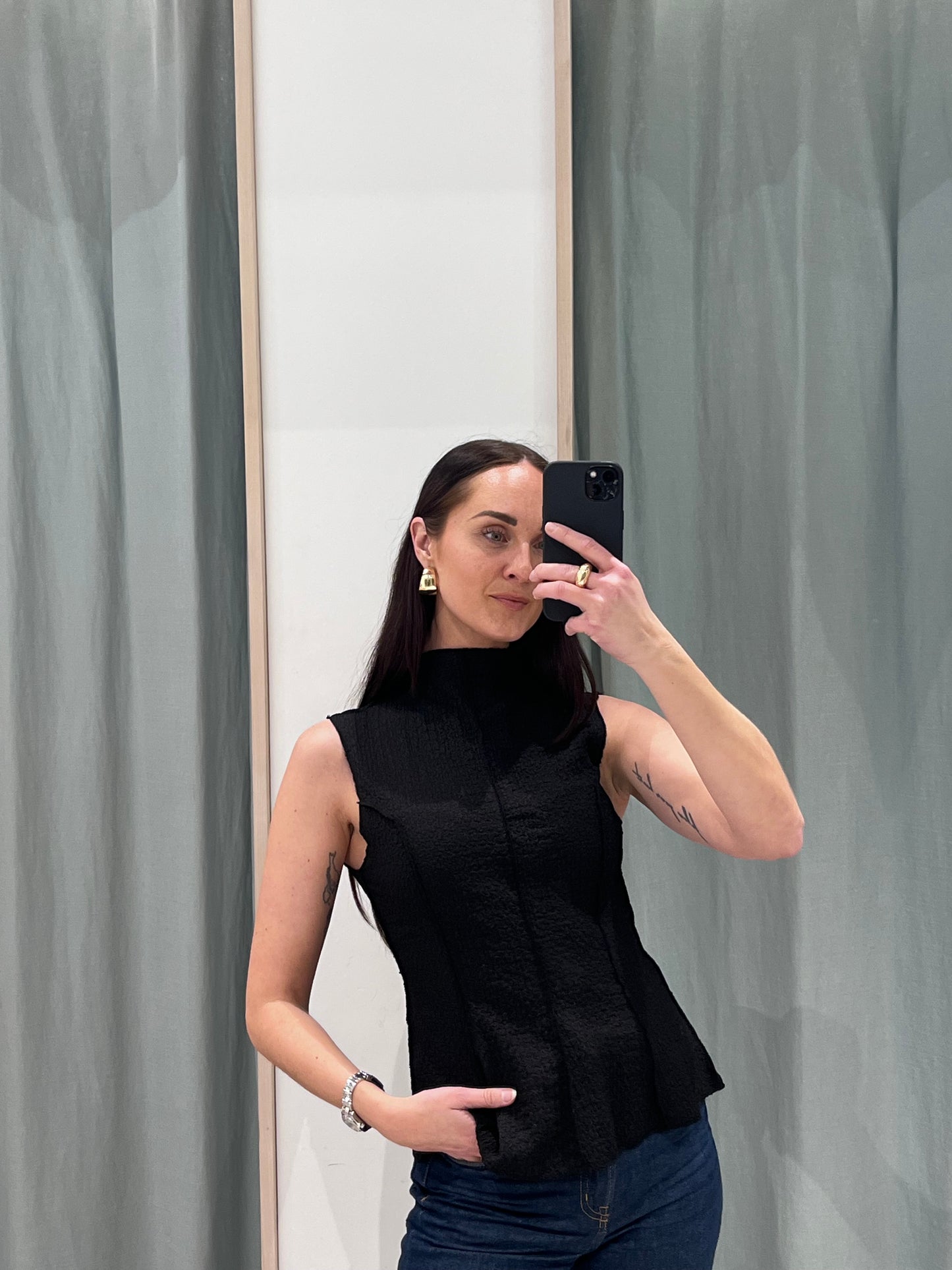 VMTHANA Top - Black