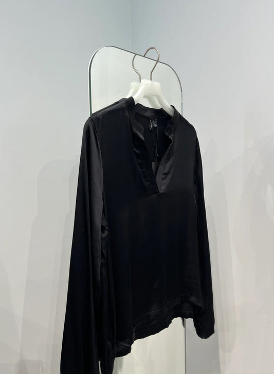VMKASSIE Top - Black