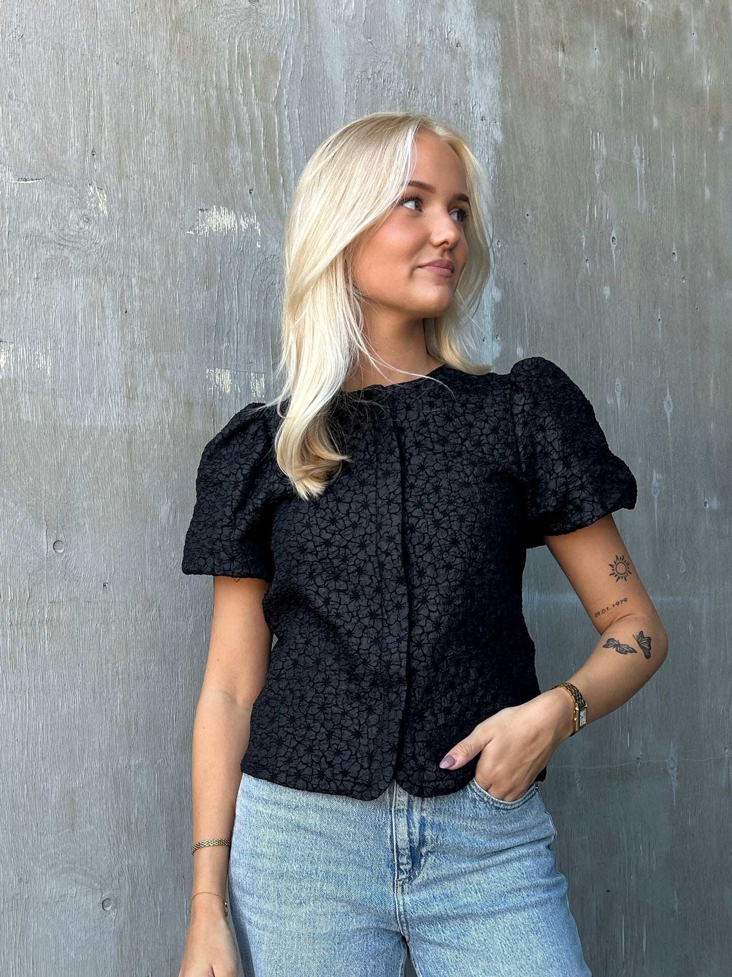 VMMERLE Top - Black